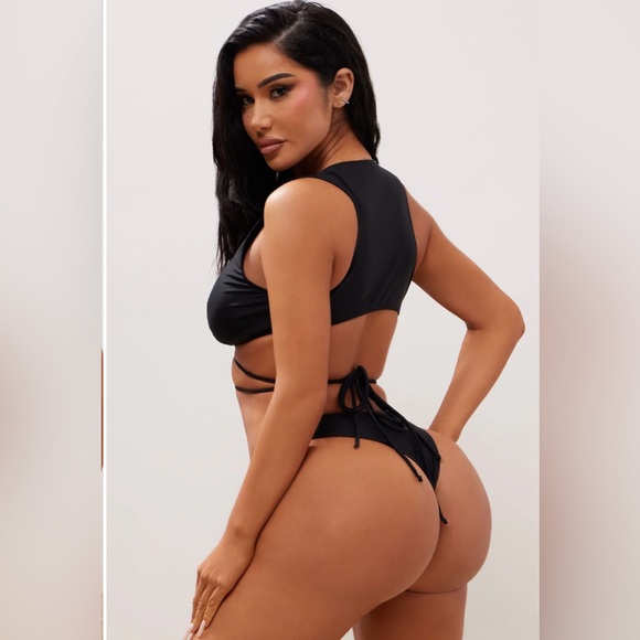 Fashion Nova-Hottie Summer 2 piece bikini in black. New never worn - Picture 3 of 3